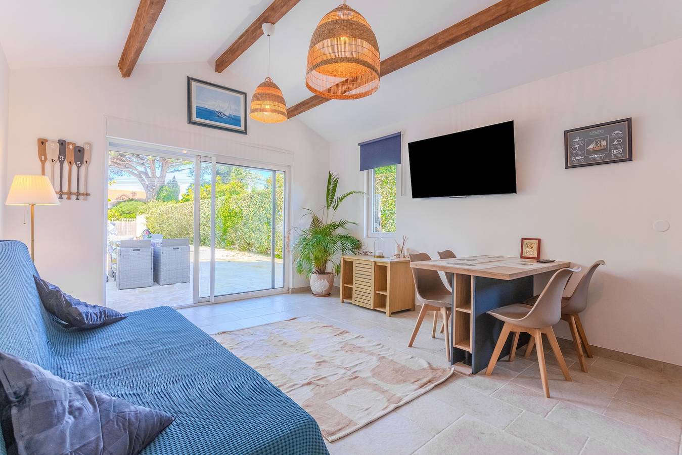 Ganze Wohnung, Ferienwohnung 'Studio Bormes' mit Privatterrasse, Wi-Fi und Klimaanlage in Bormes-les-Mimosas, Parc national Port-Cros
