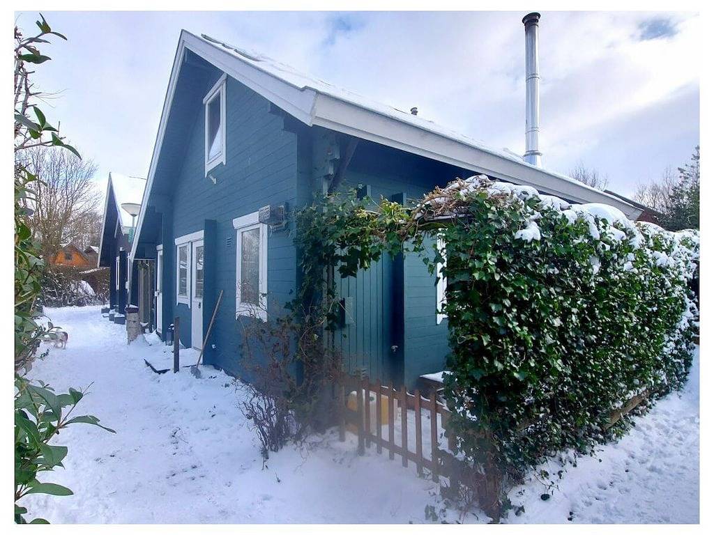 Hütte in Warmenhuizen mit Schwimmbecken in Schoorldam, Noord-Holland - Nordseeküste