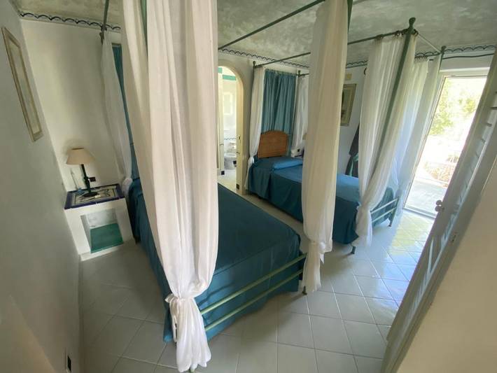 Location de vacances pour 11 personnes, avec jardin ainsi que piscine et vue à Ponza - 4