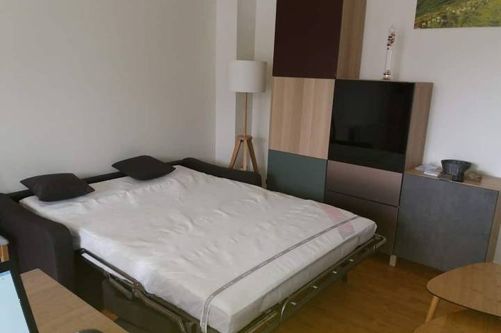 Gîte pour 4 personnes, avec balcon à Vic-sur-Cère - 2