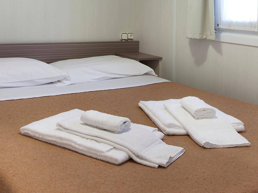 Villaggio Turistico Maderno - Mobilhome 4 personnes - Senza Vista Lago 24mq terrazzo/veranda chiuso in Maderno, Toscolano-Maderno