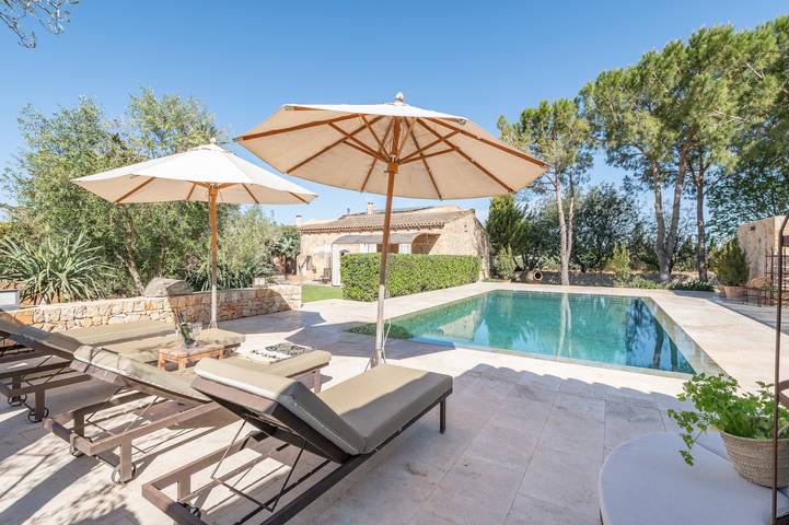 Villa „Es Lledoner 2“ mit Bergblick, Gemeinschaftspool und WLAN in Felanitx, Mallorca Süden