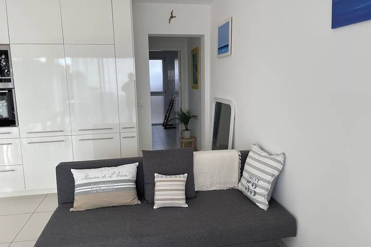 Appartement entier, Appartement Grand standing classé 4* vue mer exceptionnelle les pieds dans l'eau in Sari-Solenzara, Arrondissement de Sartène