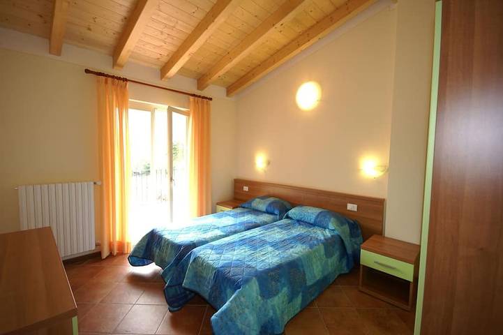 Ganze Wohnung, Wohnung in Idro mit Pool und Garten in Idro, Gardasee-Berge