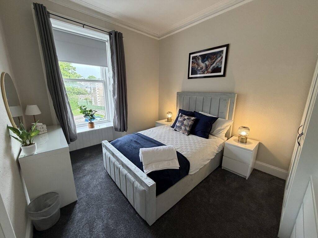 Geheel vakantieappartement, Panoramic View - Garden - Parking - Sleeps 6 in Dundee, Angus