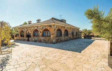 Ferienhaus für 12 Personen, mit Terrasse und Whirlpool sowie Pool, mit Haustier in Tarragona Provinz