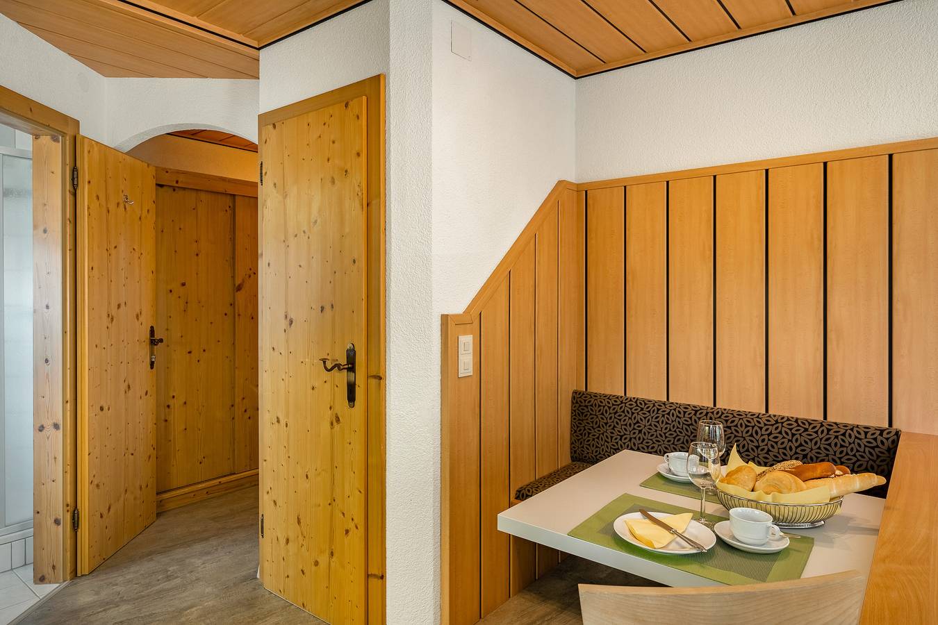 Ganzes Studio, Studio-Apartment 'Appartement Haus Voglreiter' mit Bergblick, Gemeinschaftsgarten und Wlan in Kaprun, Pinzgau