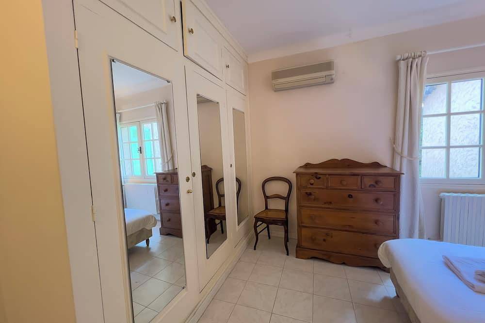 La Lezardiere Villa for 8 By Sunset in Le Tignet, Cannes region