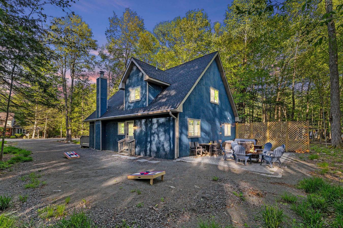 Near Jfbb for Skiing with Hot Tub and Fire Pit in Blakeslee, Condado de Monroe (PA)