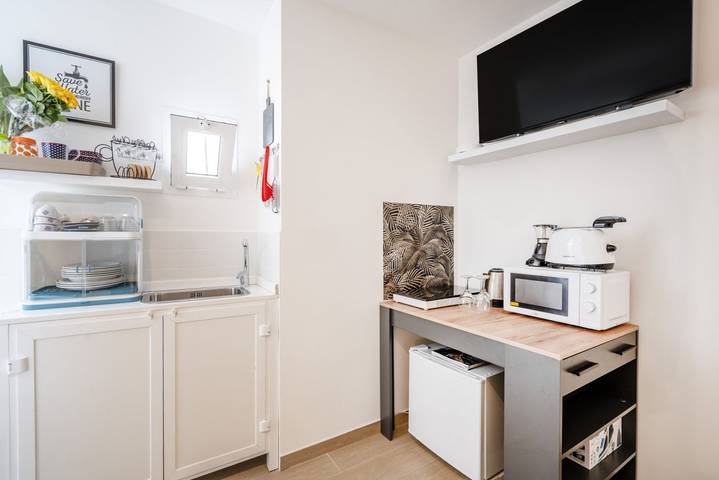 Appartamento intero, GuestHost - Room 4 - Lovely & Functional Studio in Bari, Provincia di Bari