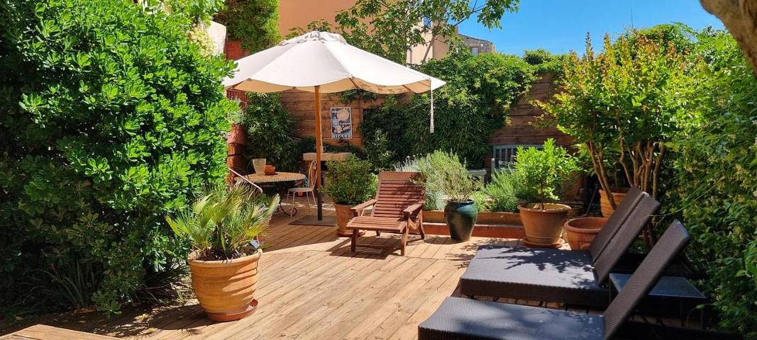 Location de vacances pour 2 personnes, avec Terrasse et Jardin ainsi que Piscine et Vue à Flassans-sur-Issole - 4