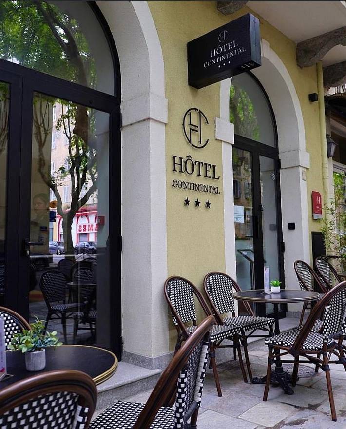 Hôtel pour 4 personnes, avec terrasse