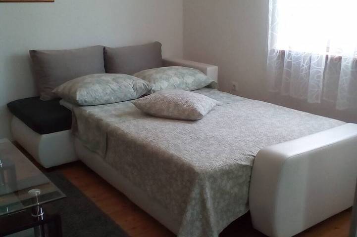 Ganze Wohnung, Ferienwohnung in Poljana mit Meerblick, Terrasse, Klimaanlage, W-Lan (3617-1) in Plaža Poljana, Poljana