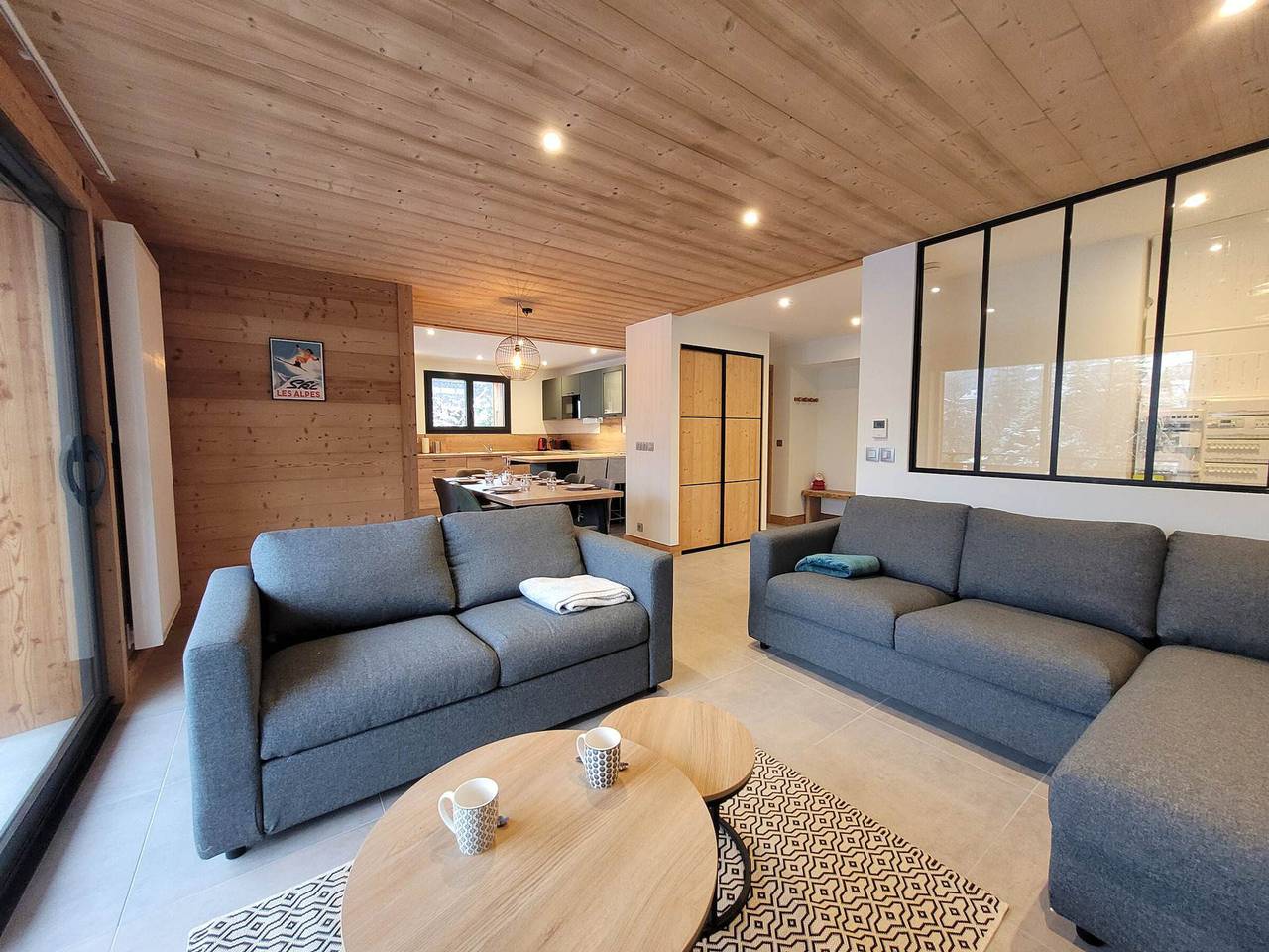 Ganze Wohnung, Helle Wohnung, renoviertes Chalet, Zentrum Les Gets, 6 Pers, nahe Pisten, Parkplatz in Les Gets, Les Portes du Soleil