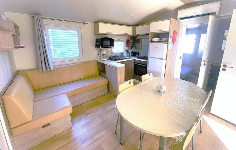 Location de vacances pour 6 personnes, avec terrasse et piscine, animaux acceptés à La Boissière-de-Montaigu - 4