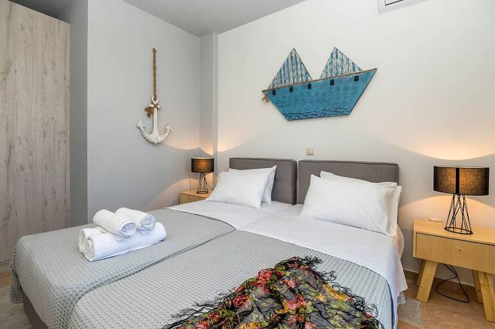 Villa Sole ★ 4 dormitorios ★ piscina privada ★ vistas al mar ★ aparcamiento gratuito in Skala, Cefalonia