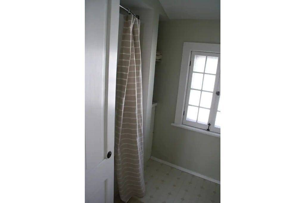 Ganze Wohnung, Cozy, Quaint, entire 1 Bedroom Apt. in Ontariosee