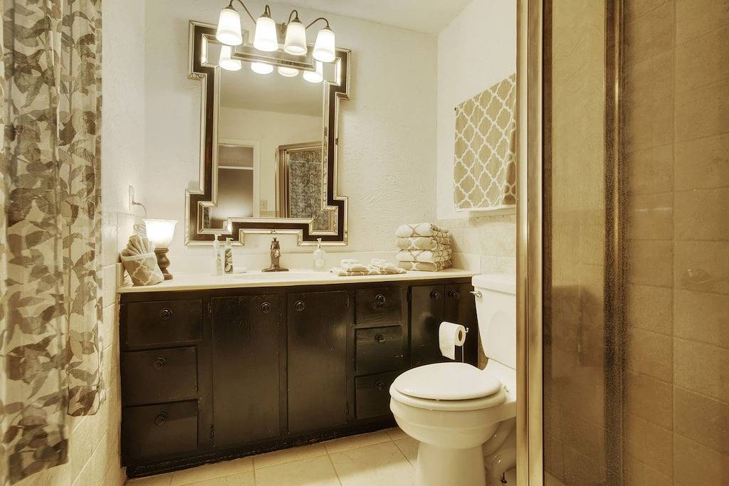 Paradies für Gäste und Haustiere! D’town Os, Strände und Casinos in Ocean Springs, Mississippi Gulf Coast