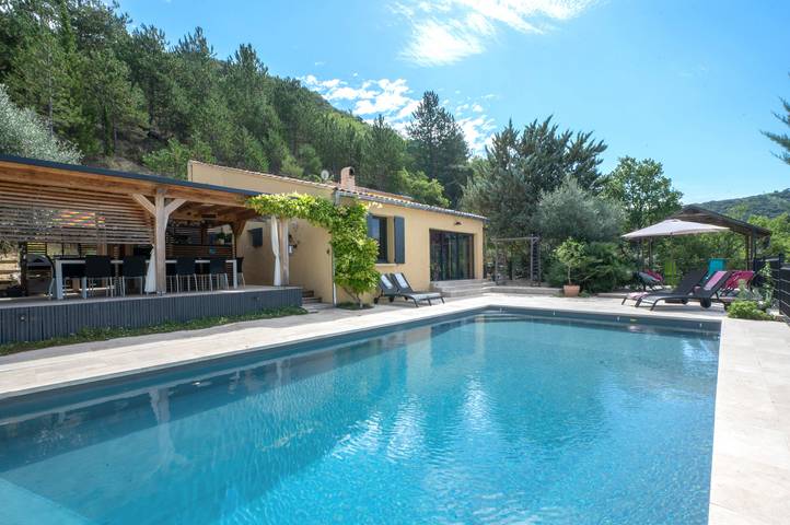 Villa pour 10 personnes, avec terrasse et jardin, animaux acceptés - 1
