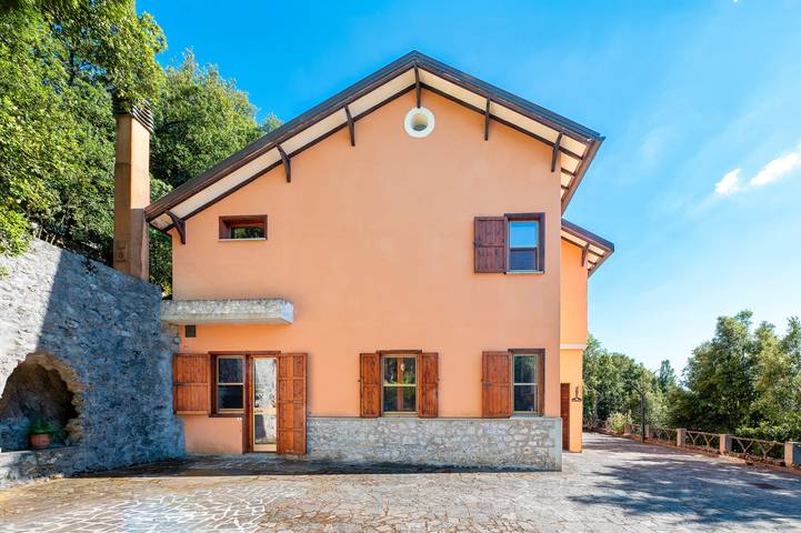 Casa vacanza per 2 persone, con giardino in Spoleto