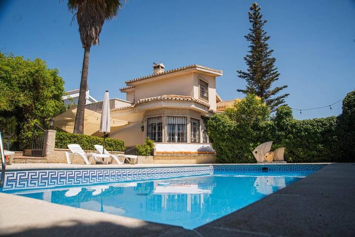 Casa rural para 15 personas, con vistas además de jardín y piscina en El Padul - 2