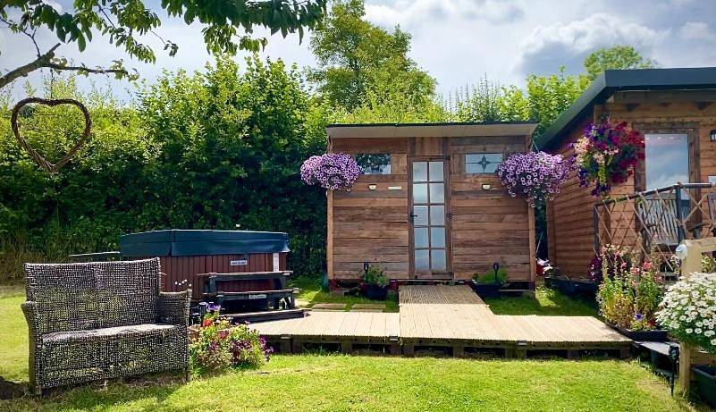 Cherry Tree Glamping Lodge in West Buckland, Somerset