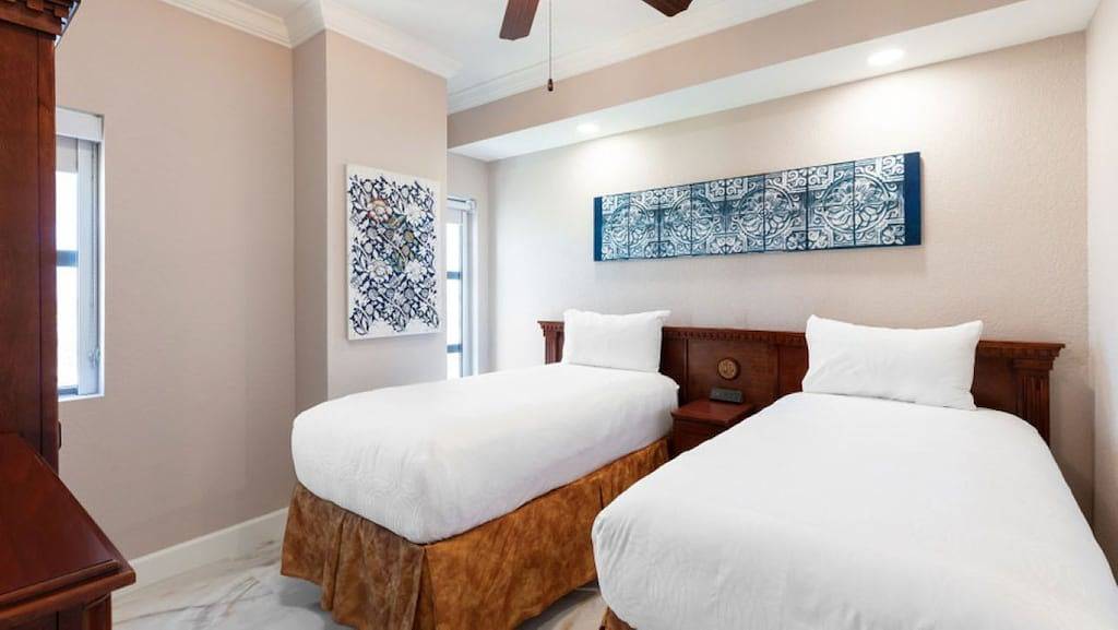 Ganze Wohnung, 2 Schlafzimmer Eigentumswohnung in Hochhaus Zu Fuß zu Universal in Orlando, Orange County (FL)