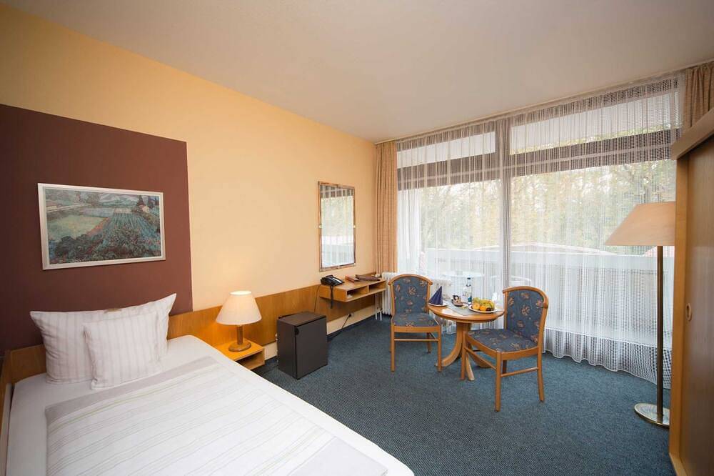 Großes Einzelzimmer - Reichels Parkhotel in Bad Windsheim, Steigerwald