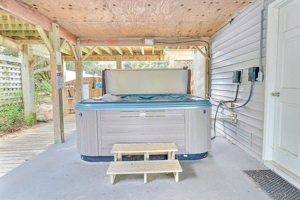 4125 Sea Dawg * 4 Min Walk to Beach in Kitty Hawk Beach, Kitty Hawk