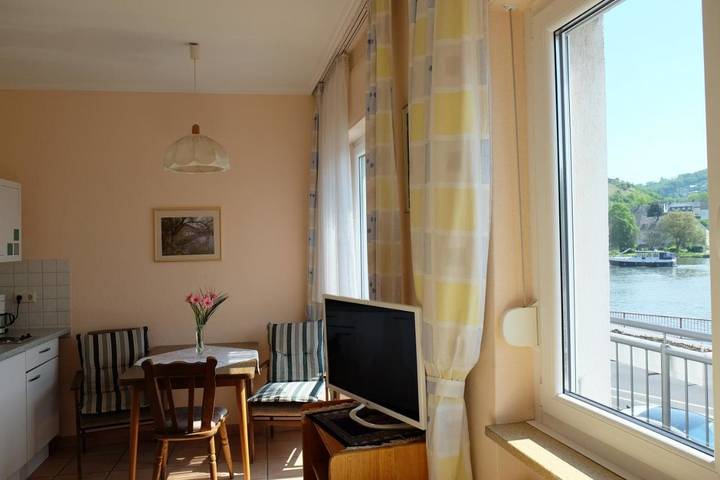 Ferienhaus für 2 Personen, mit Ausblick und Terrasse in Alf - 3