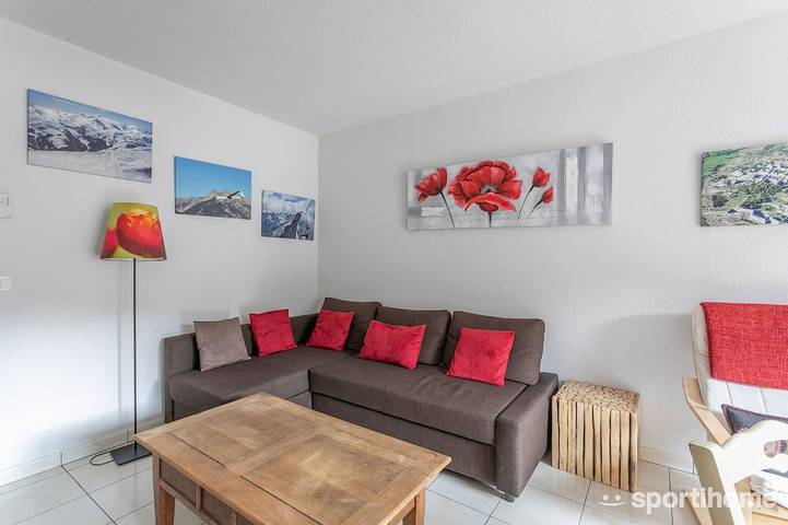 Ganze Wohnung, Neue Wohnung, in der Nähe der Skigebiete, genau nach Süden, schöne Aussicht auf Risoul. in Guillestre, Briançon und Umgebung