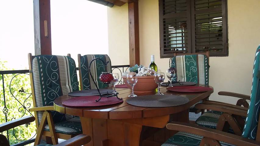 Ferienhaus für 8 Personen, mit Terrasse