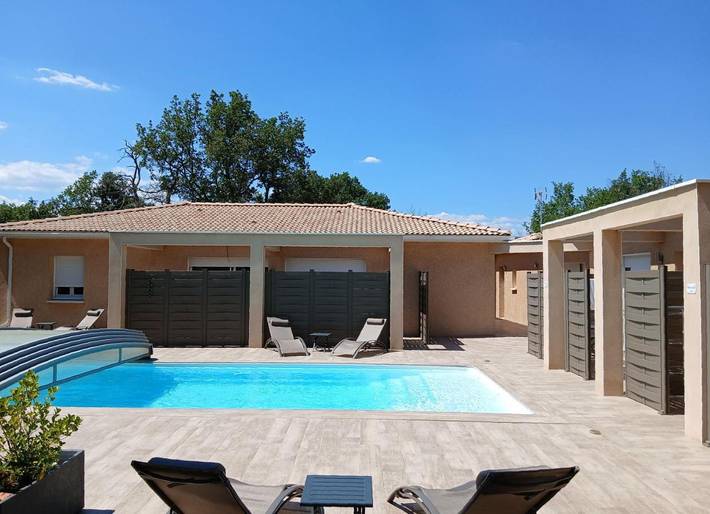 Apartamento de vacaciones para 2 personas, con piscina además de vistas y jardín - 1