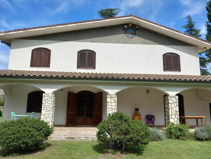 B&b per 3 persone, con panorama e giardino a L'Aquila