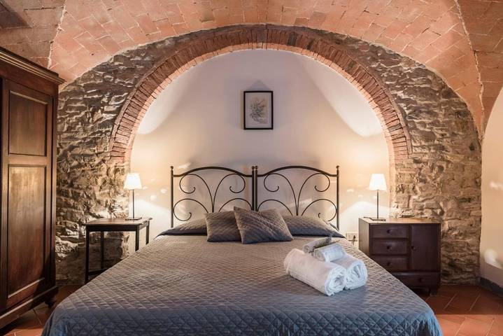Agriturismo per 6 persone, con piscina e panorama nonché giardino a Monterotondo Marittimo
