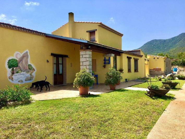 Agriturismo per 2 persone, con Terrazza e Giardino nonché Panorama a Muravera