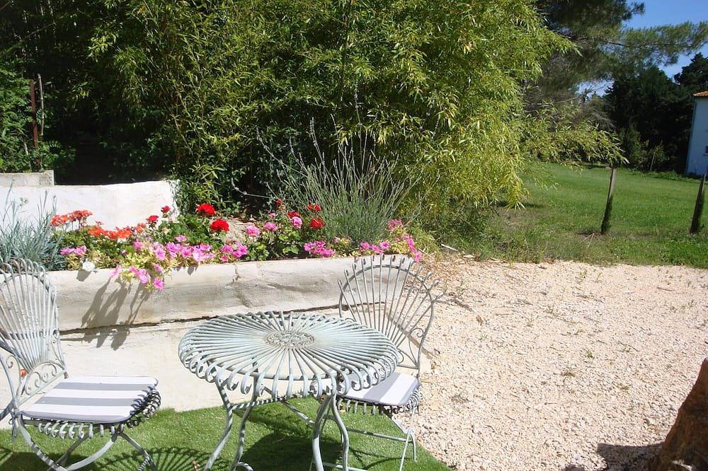 Casa de campo en la pequeña Camarga a orillas del Petit Rhone para el descanso y la tranquilidad in Saint-Gilles, Region de Nimes
