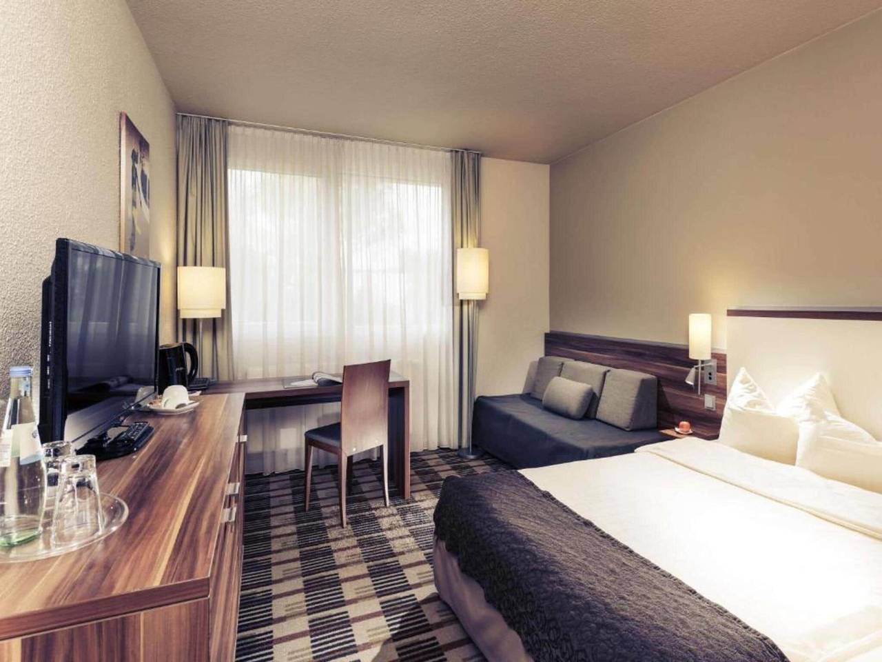 Geheel appartement, Zondag Hotel Saarbrücken Sued Driepersoonskamer in Saarbrücken, Saargau