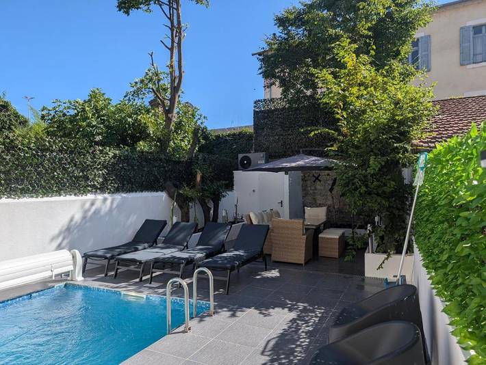 Location de vacances pour 10 personnes, avec vue ainsi que piscine et jardin à Montluçon - 3