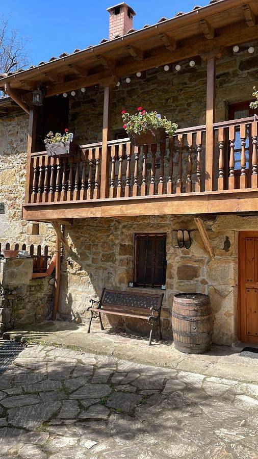 Casa rural para 6 personas, con Balcón y Terraza además de Jardín y Vistas en Valle del Pas