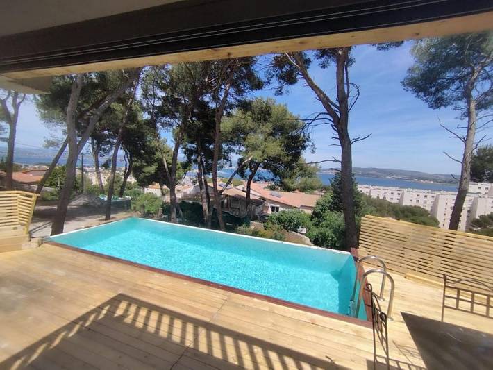 Villa pour 9 personnes, avec jardin et vue ainsi que piscine et vue sur le lac, animaux acceptés à Sète