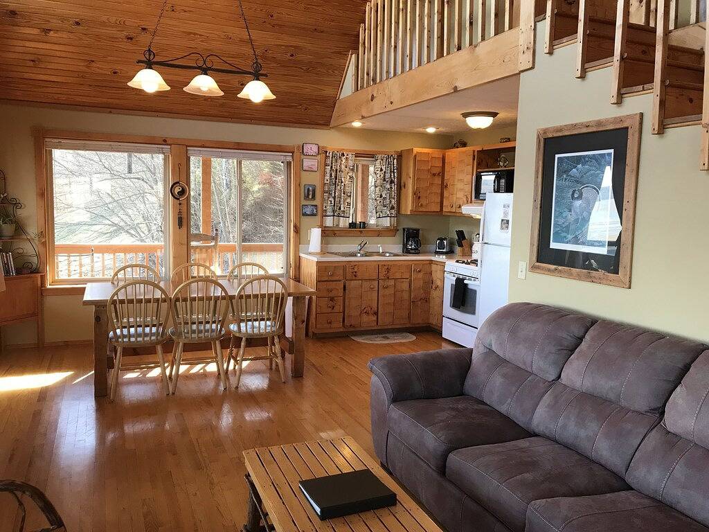 Lake House for 6 Guests in Hoosier National Forest, Indiana