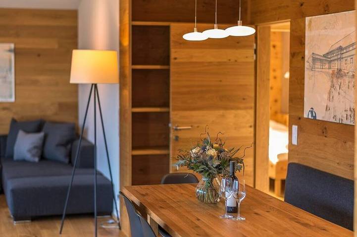 Ganze Wohnung, Gartenwohnung Deluxe - Atelier Ronacher in Treffen am Ossiacher See, Gerlitzen