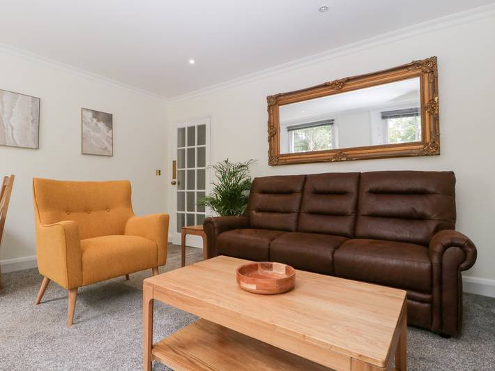 Flat 2 Battledown Grange in Cheltenham, Gloucestershire