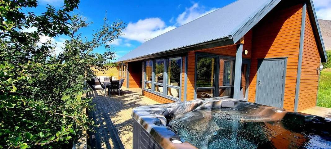 Ferienhaus für 7 Personen, mit Ausblick und Garten - 1