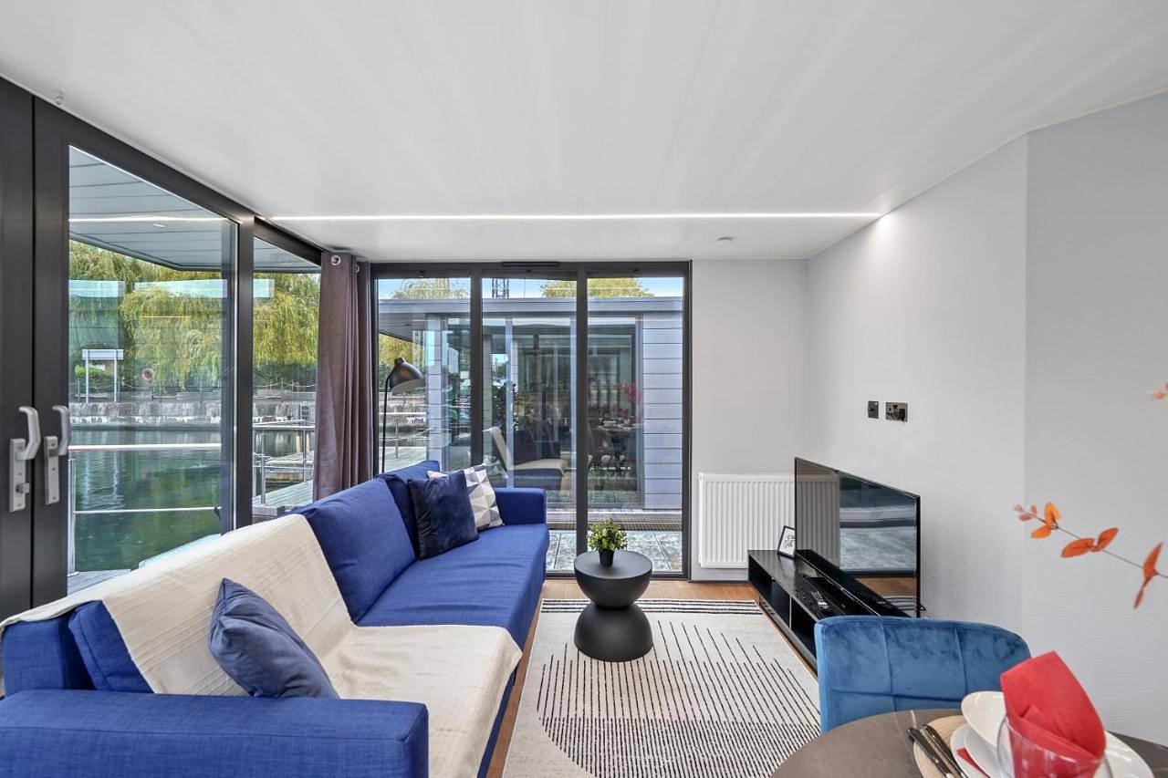 London Water Lodge Retreat - Sleeps 6 in Tower Hamlets, London