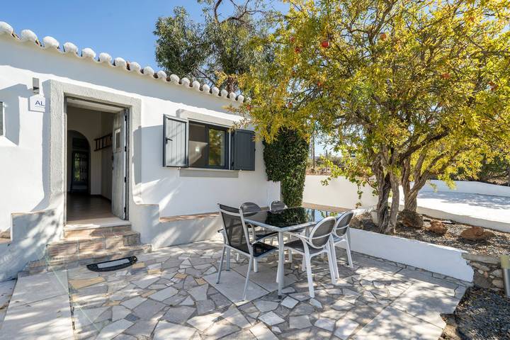 Ferienwohnung 'Caramujeira Country House, Marinha' mit privatem Garten, Balkon und WLAN in Faro Distrikt