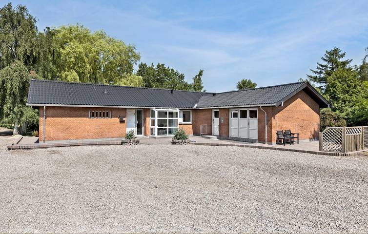 Ferienhaus für 6 Personen, mit Terrasse und Whirlpool - 1