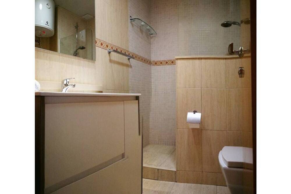 Ganze Wohnung, Schöne weiße Steine in Sant Pol de Mar in Sant Pol de Mar, Costa del Maresme