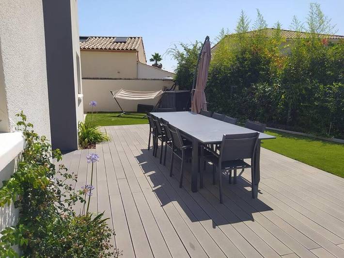 Location de vacances pour 8 personnes, avec terrasse ainsi que piscine et jardin à Vailhauquès - 2